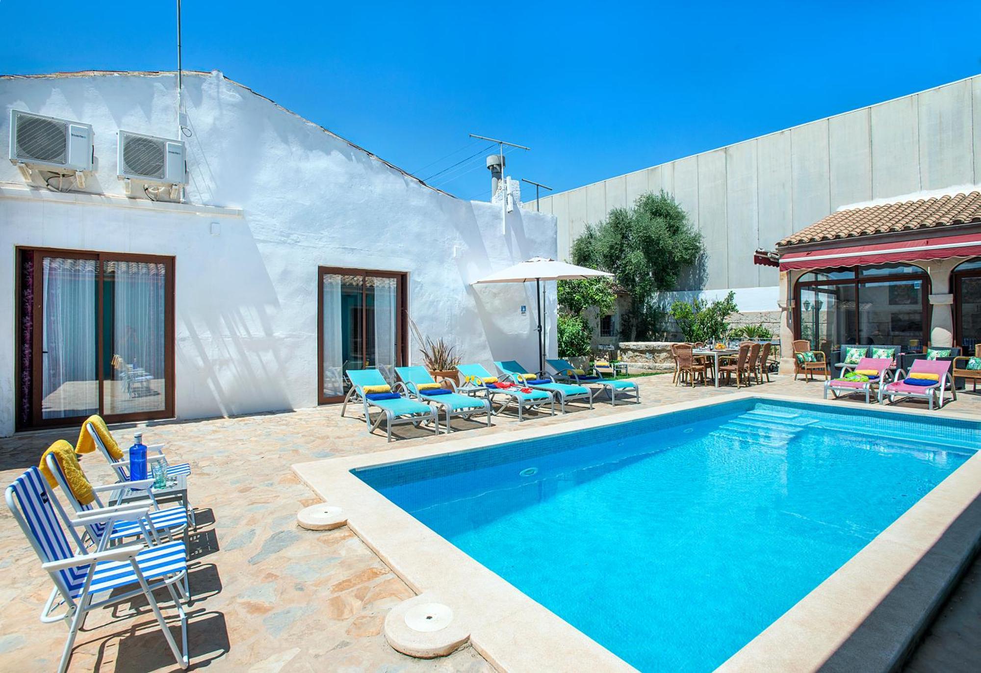 Owl Frida - Exclusive Holidays Villa